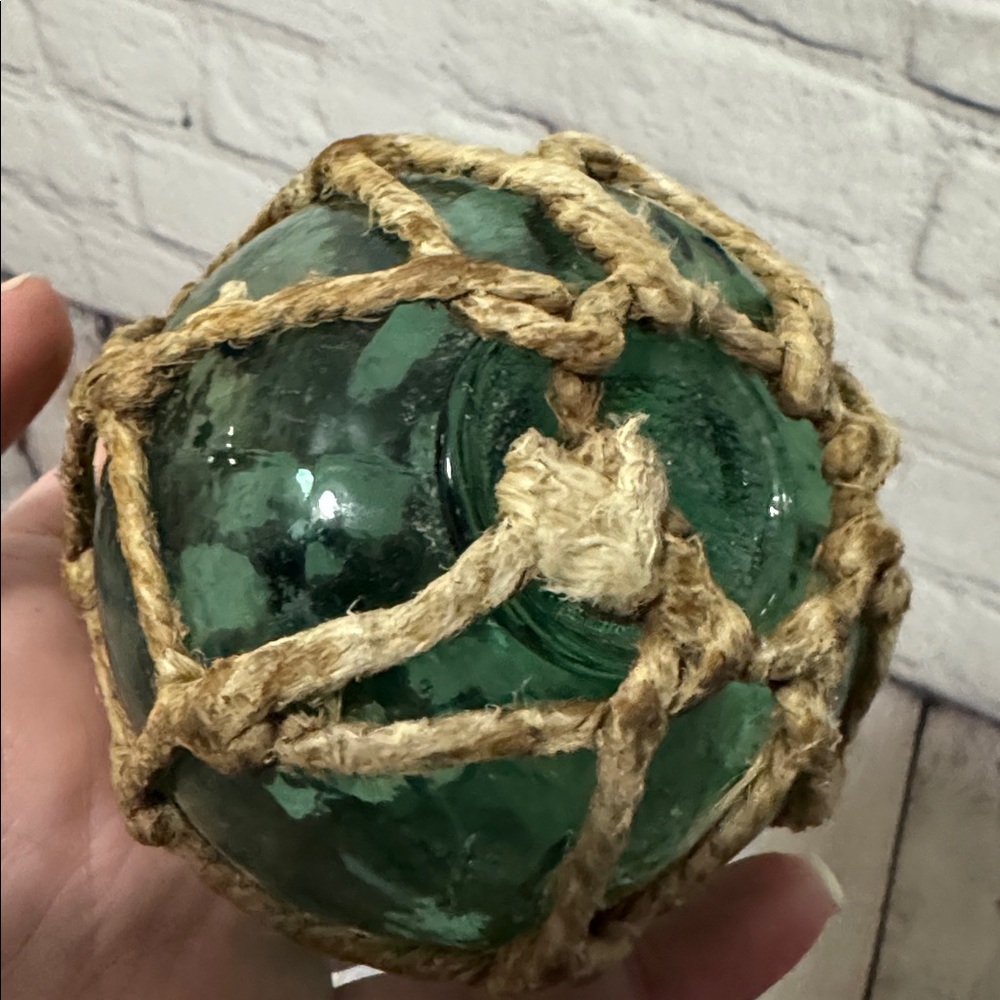 VTG 3.25” Green Glass Fishing Float with Rope Netting original -coastal rustic - Picture 2 of 7
